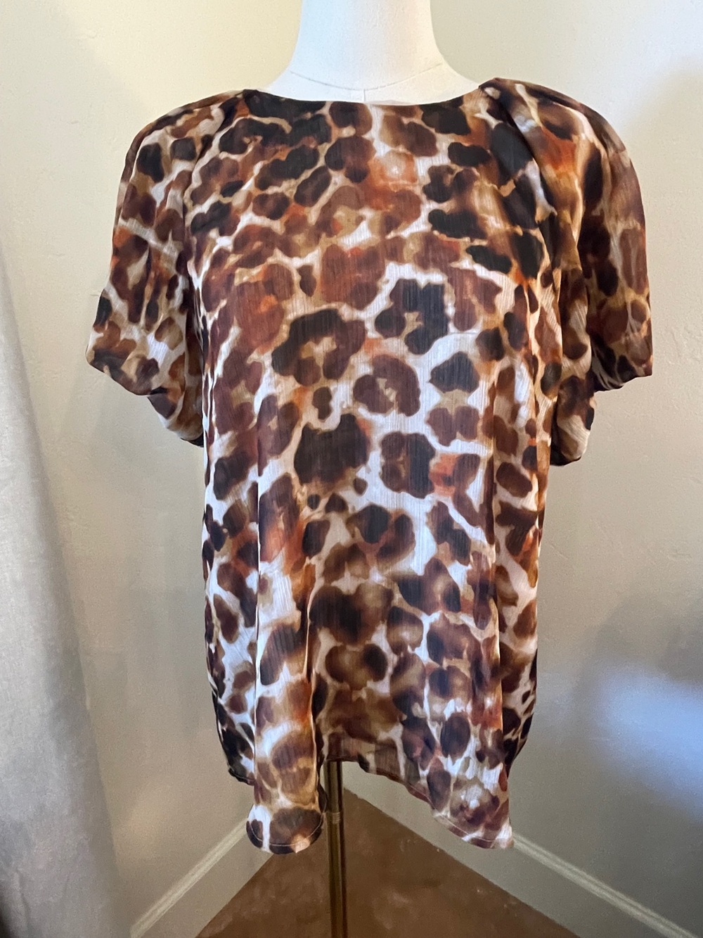 Calvin Klein Leopard Print Puff Sleeve Blouse Size Large Sheer Animal Print Top